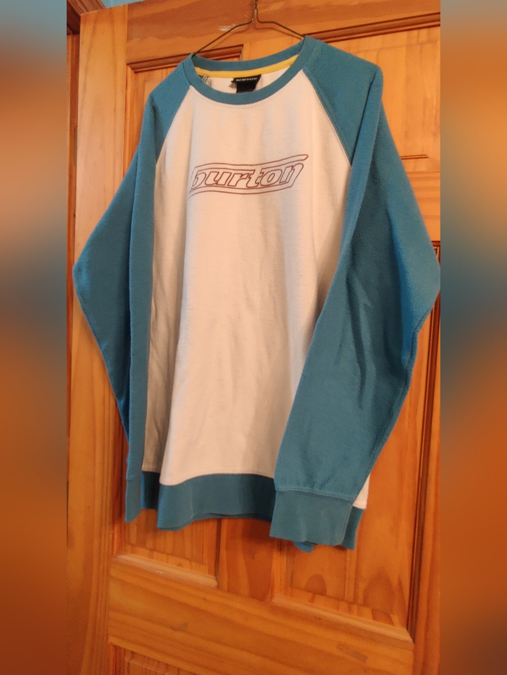 Burton Blue, Cream, Yellow, Red Pullover Sweatshirt Crewneck
